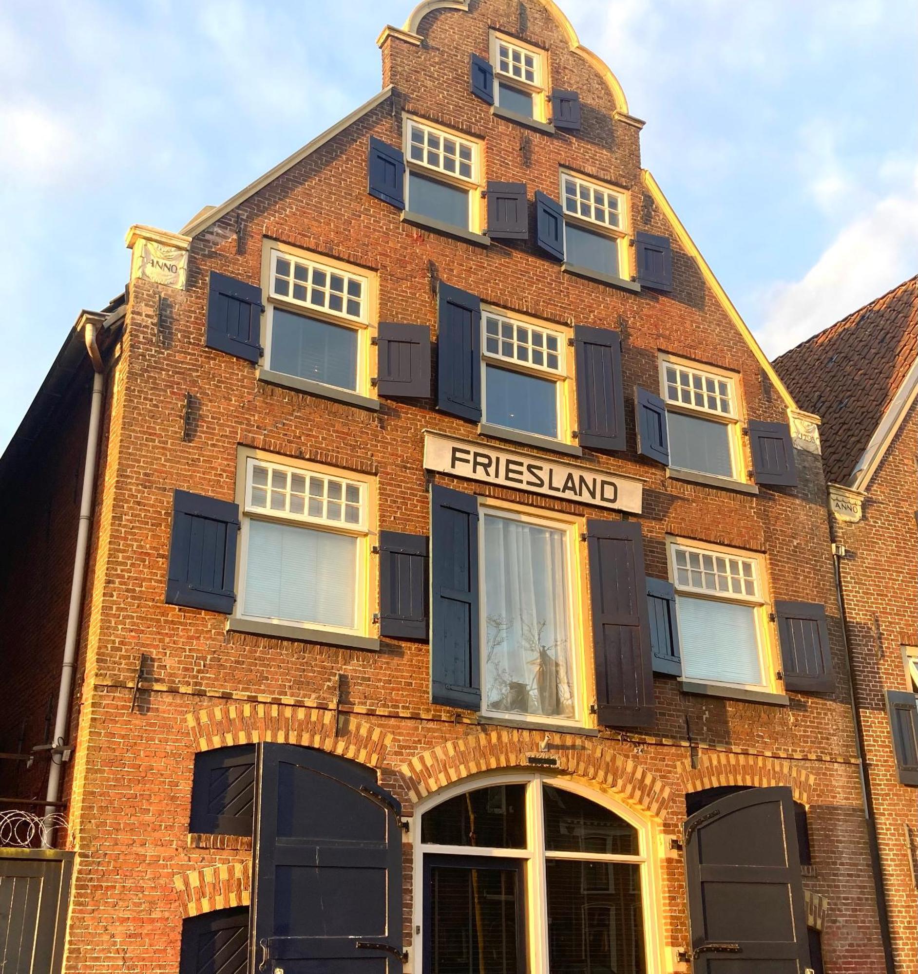 Elegant Appartement In Pakhuis Friesland Centrum Leeuwarden Exterior foto