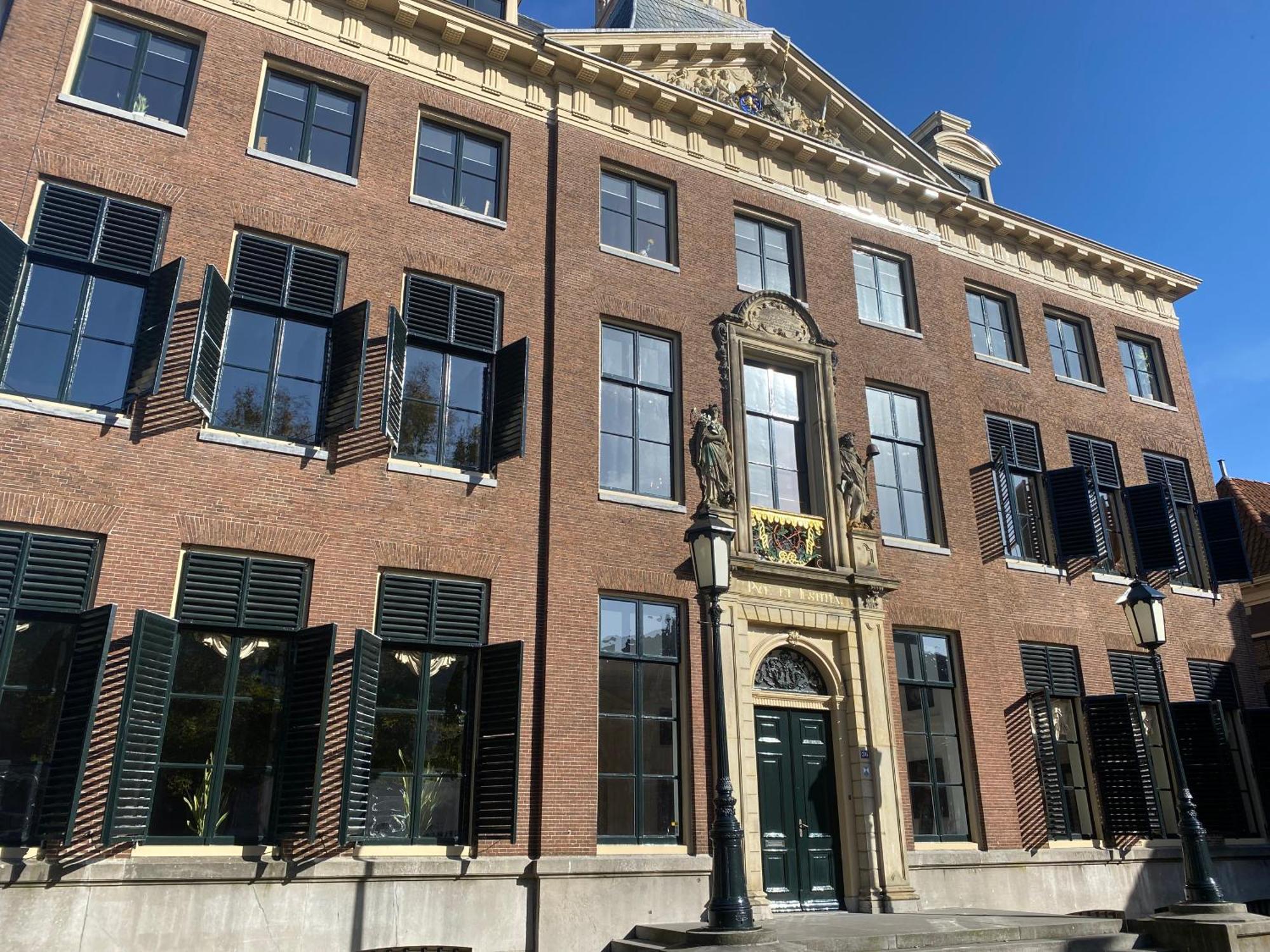 Elegant Appartement In Pakhuis Friesland Centrum Leeuwarden Exterior foto
